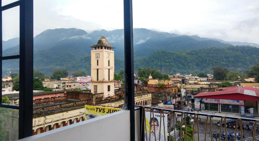 The Clock Tower Rooms & Cafe