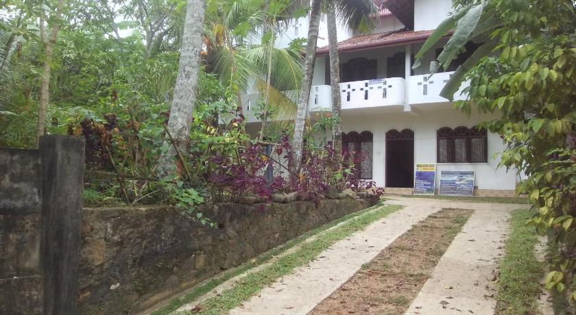 Rainbow Guest House - image 12