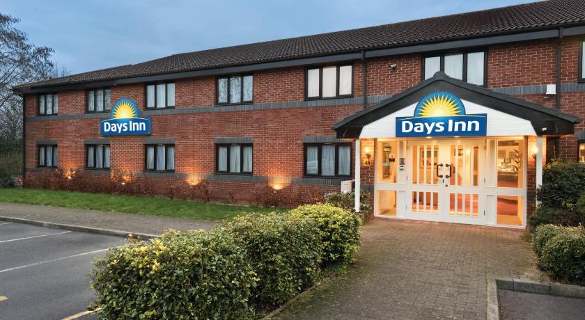 Days Inn by Wyndham Michaelwood M5