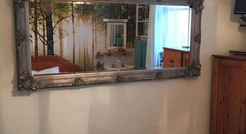 Image of Family Room 12