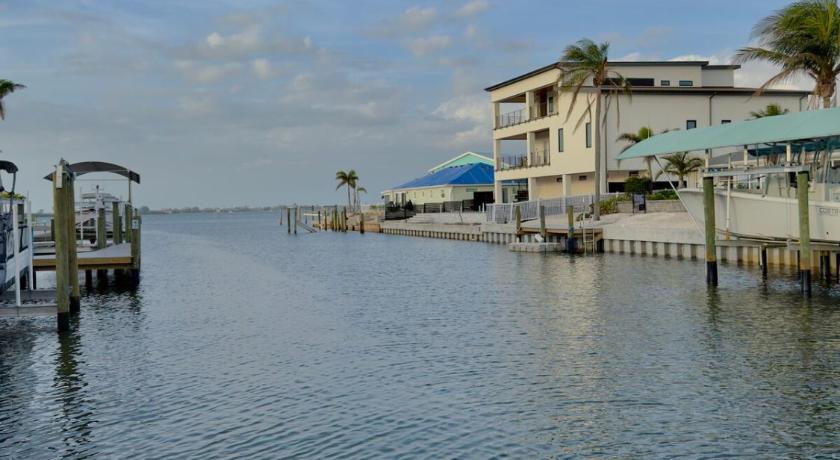 薩拉索塔 Open for Spring Break! Dockside Oasis on the canal 4星级 住宿 客房