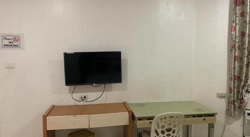 Image of Family Room 6
