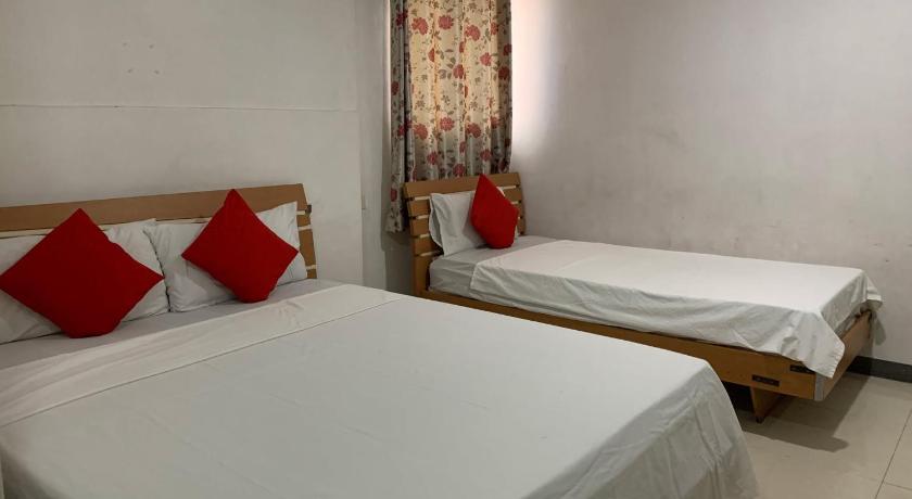 Image of Family Room 0