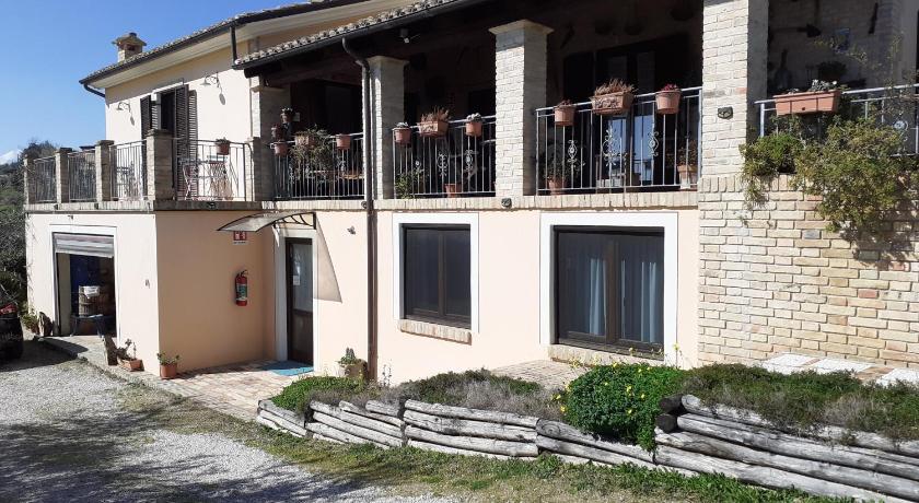 VILLETTA TRA GLI ULIVi 2