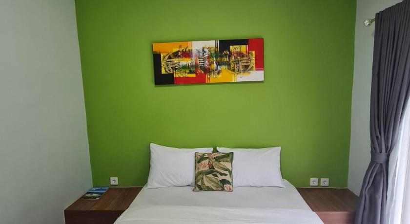 Image of Standard Queen Room 4