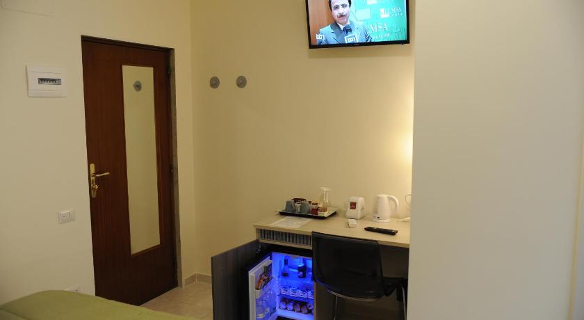 Image of Double or Twin Room with Balcony 5