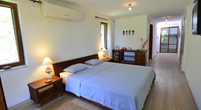 Zephyros Hotel - image 13