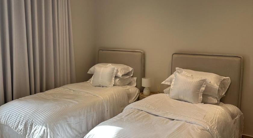 ダンマーム Three bedrooms compound - شقة انيقة ثلاث غرف كمباوند 3つ星 シングルルーム 眺望