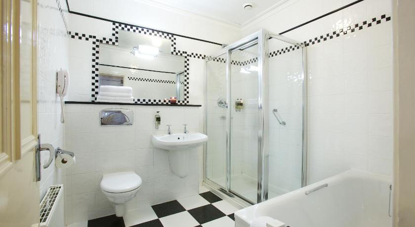 Arbutus Hotel