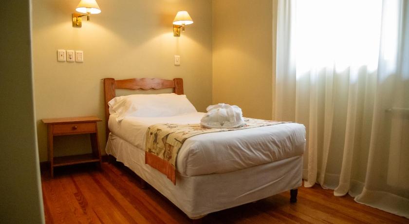 Image of Single Room 0