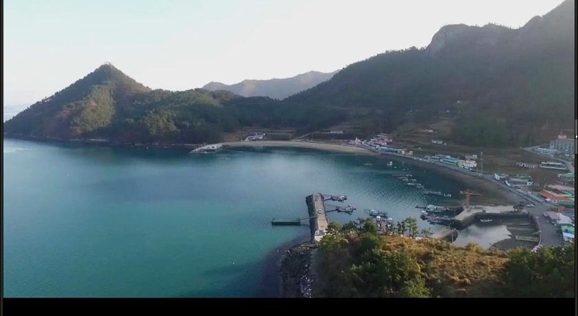 Saryangdo Dandihae Pension, Tongyeong-si | Best Price Guarantee