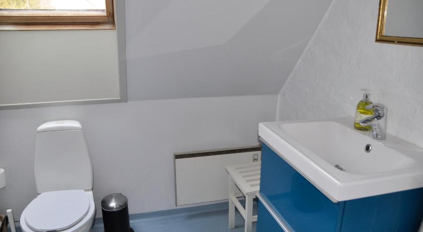 Image of Double or Twin Room with Shared Bathroom 10