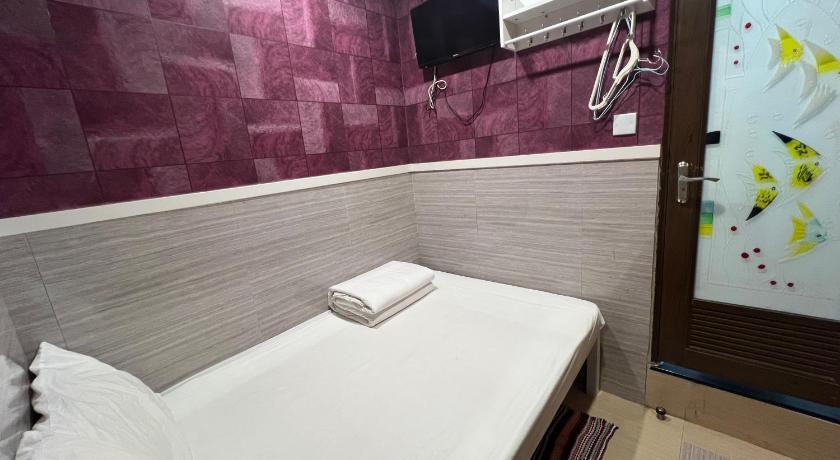 Image of Double Room with Private Bathroom 5