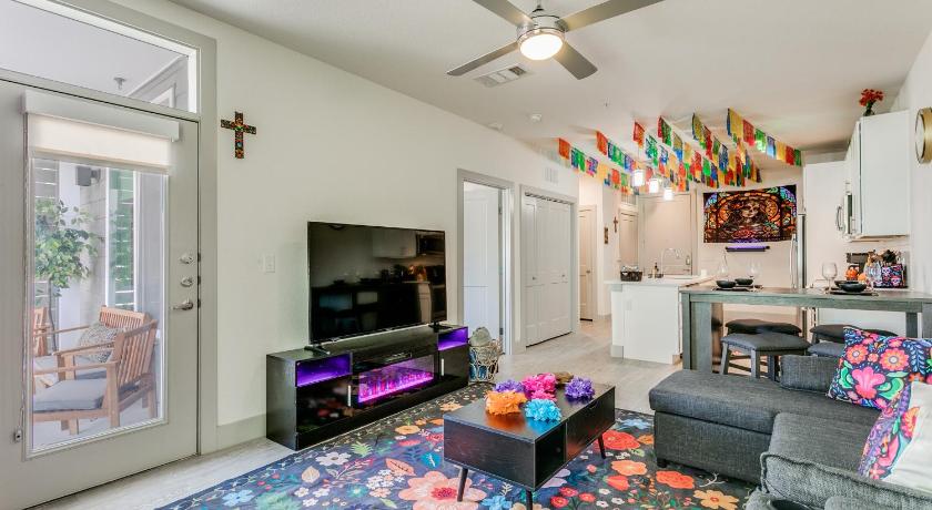 サンアントニオ San Antonio Fiesta Condo on Riverwalk wKing Ste 5つ星 宿泊施設 スイート