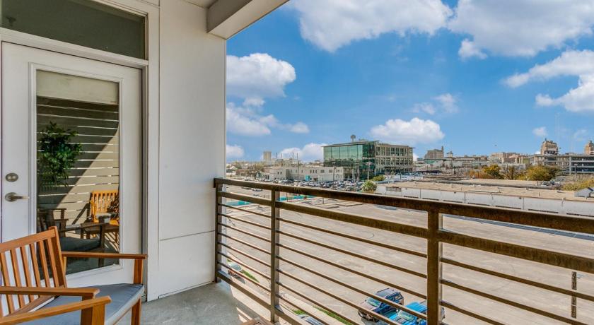 サンアントニオ San Antonio Fiesta Condo on Riverwalk wKing Ste 5つ星 宿泊施設 レストラン