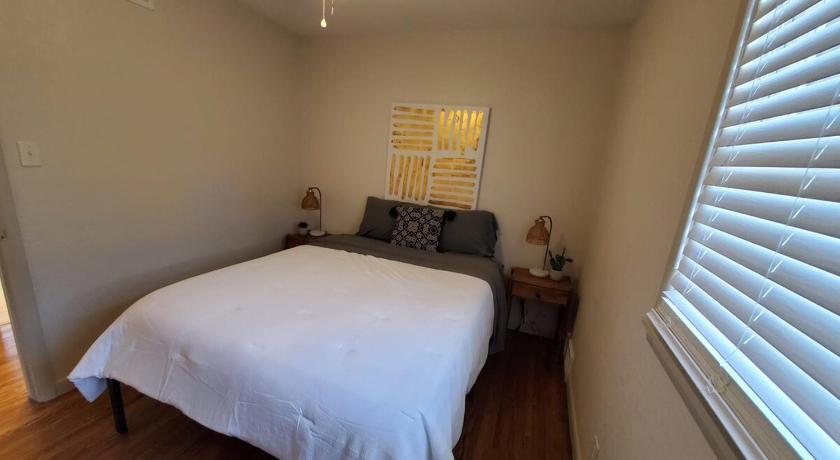 ウィチタ South Side Chic 3Br 1Ba 10mn to McConnell Spirit 3つ星 宿泊施設 ロビー