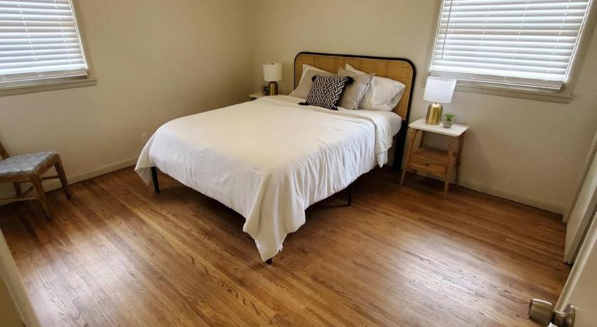 ウィチタ South Side Chic 3Br 1Ba 10mn to McConnell Spirit 3つ星 宿泊施設 施設