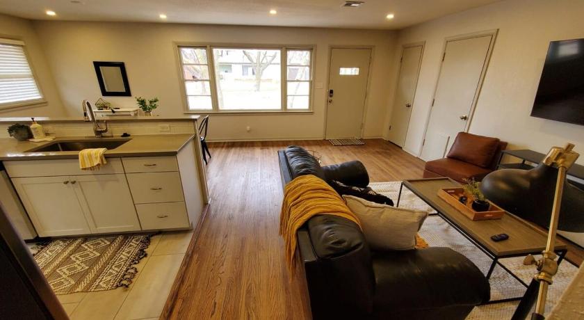 ウィチタ South Side Chic 3Br 1Ba 10mn to McConnell Spirit 3つ星 宿泊施設 眺望
