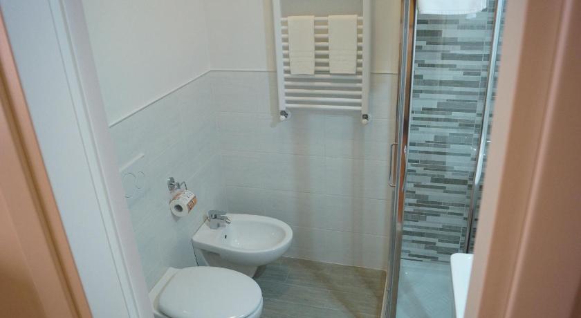 Image of Deluxe Double or Twin Room 8