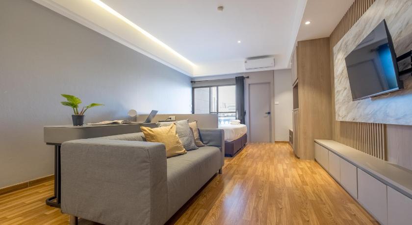 Image of Premium Studio 8
