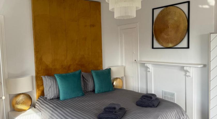 Stylish One Bedroom Apartment