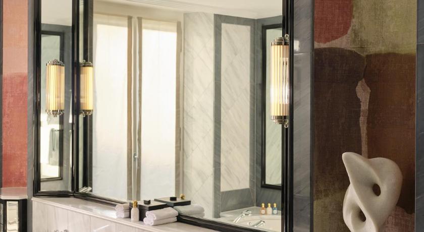 Image of Junior Suite 8