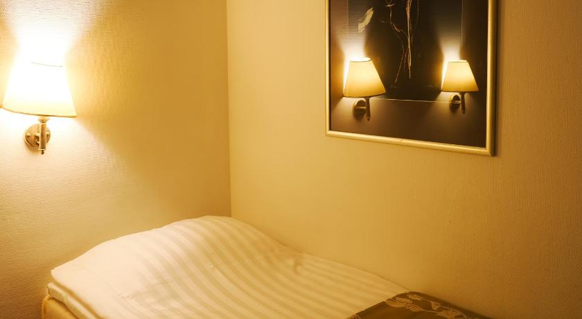 Image of Single Room 11