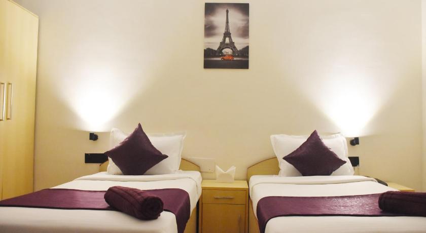 Deluxe S Room