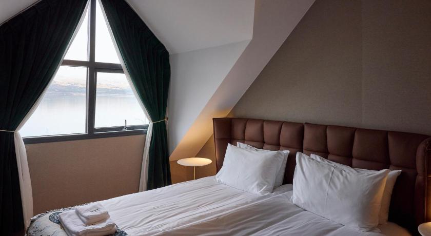 Image of Double Room with Sea View 3
