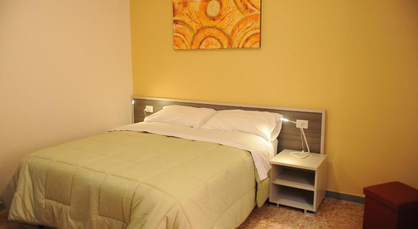 Image of Deluxe Double or Twin Room 0
