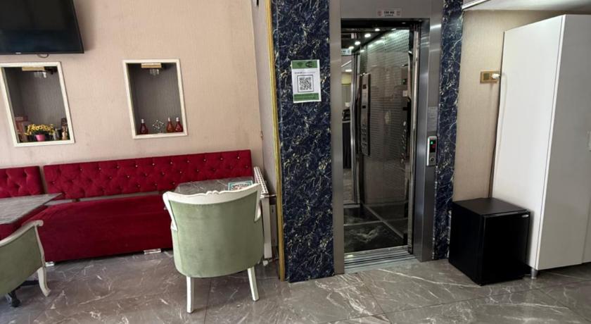 RHYTHM HOTEL - image 14