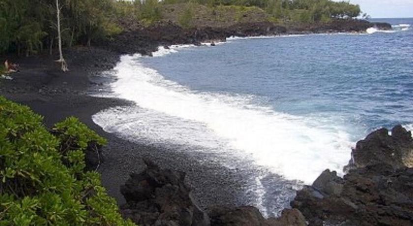 The Dolphin Cottage at Kehena Beach photo