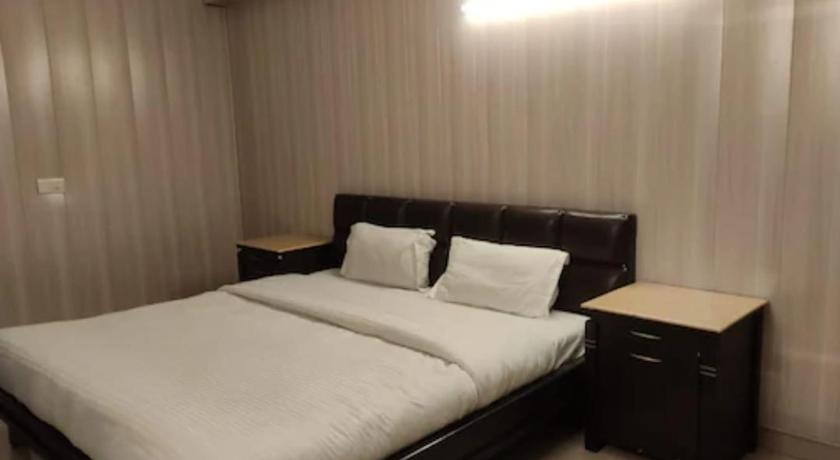 Hotel R S residency - image 16