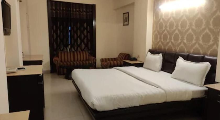 Hotel R S residency - image 9