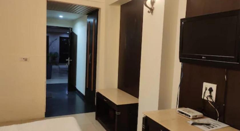 Hotel R S residency - image 12