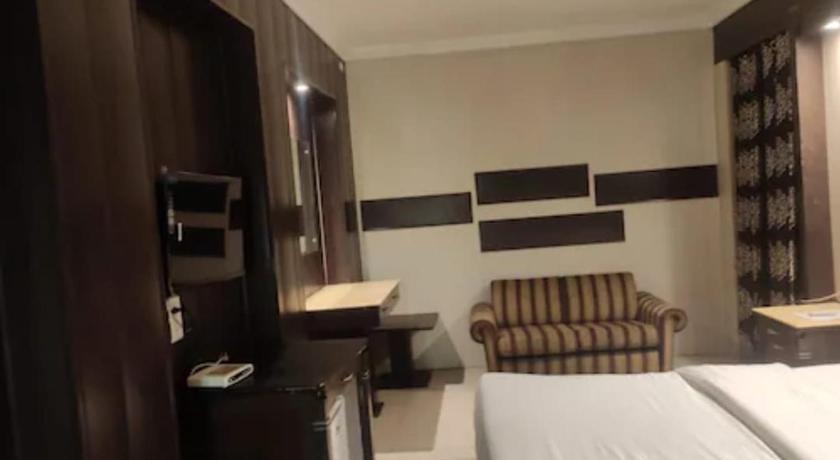 Hotel R S residency - image 14