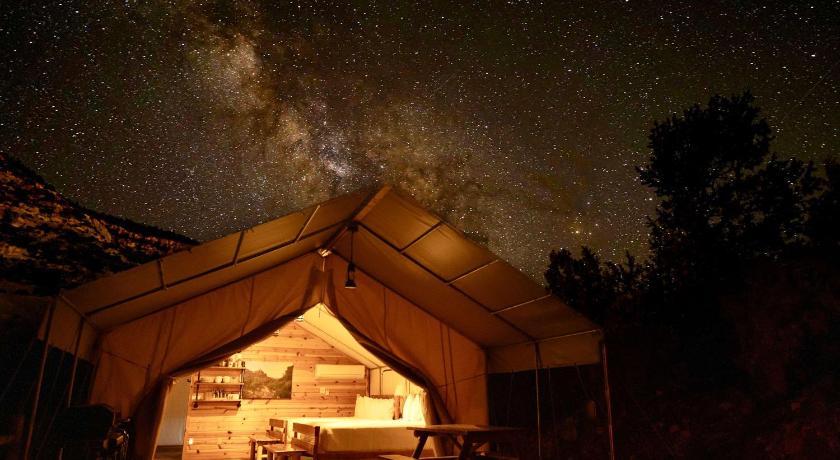 Glamping Tent #10 with Heat AC and Private Bath