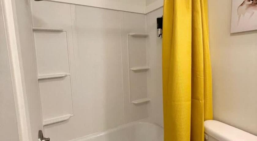 艾恩伍德 (MI) Downtown Yellow Room at Villages on Aurora 4星级 住宿 设施