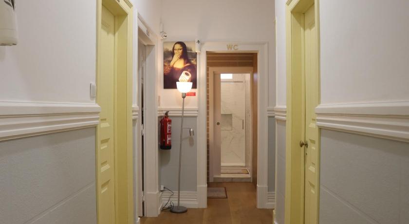 リスボン Midis Alojamento Local 2つ星 ホテル プール