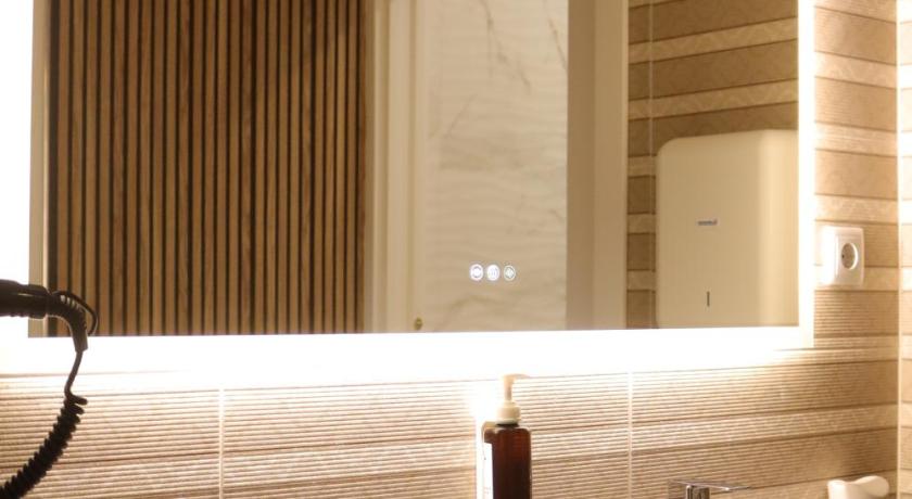 リスボン Midis Alojamento Local 2つ星 ホテル レストラン