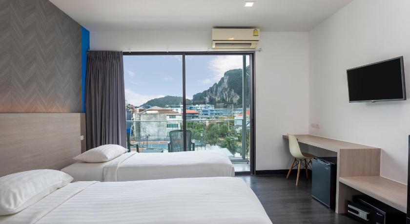 Image of Deluxe Room 2