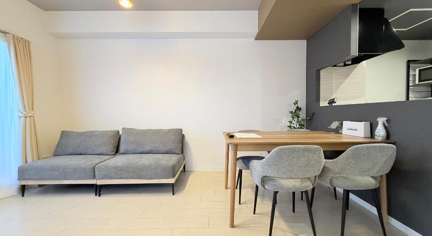 Sun Court Nango-dori サンコート南郷通 1002