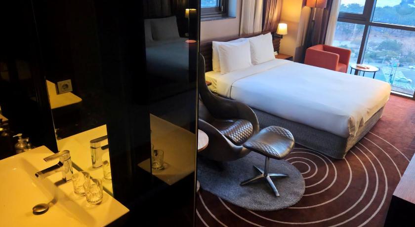 プサン Best Louis Hamilton Hotel 3つ星 ホテル プール