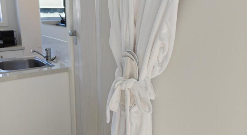 Image of Standard Single Room 8