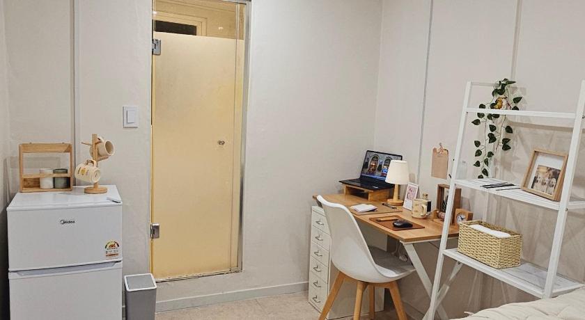 서울 스테이 아올 서울역 (Stay Aall Seoul train station) 2성급 호텔 로비