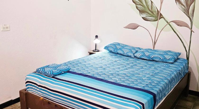Image of Standard Double Room with Shared Bathroom 2