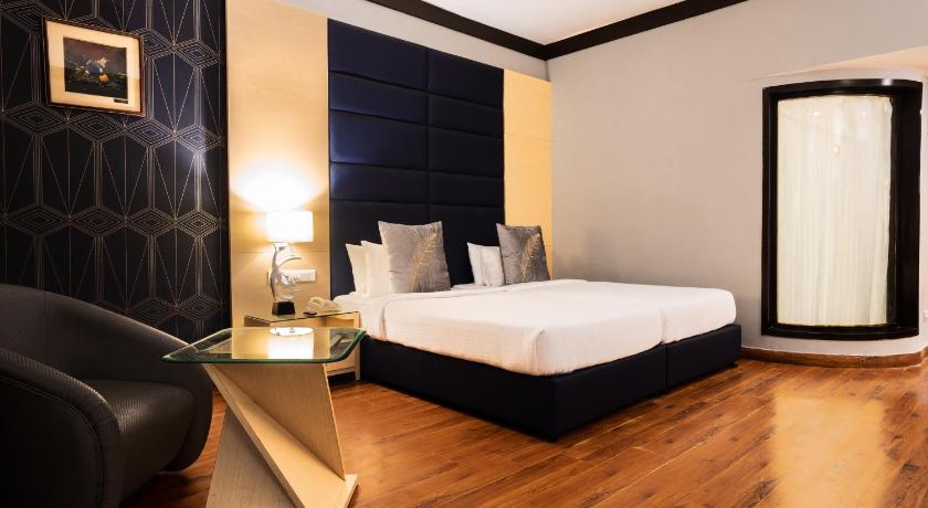 Image of Royal Room 3