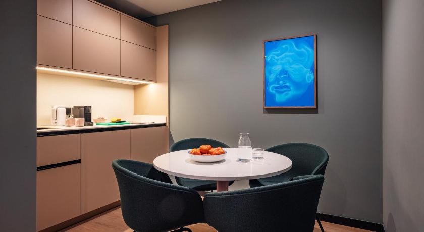 リスボン Numa Lisbon Anjos 4つ星 ホテル ロビー