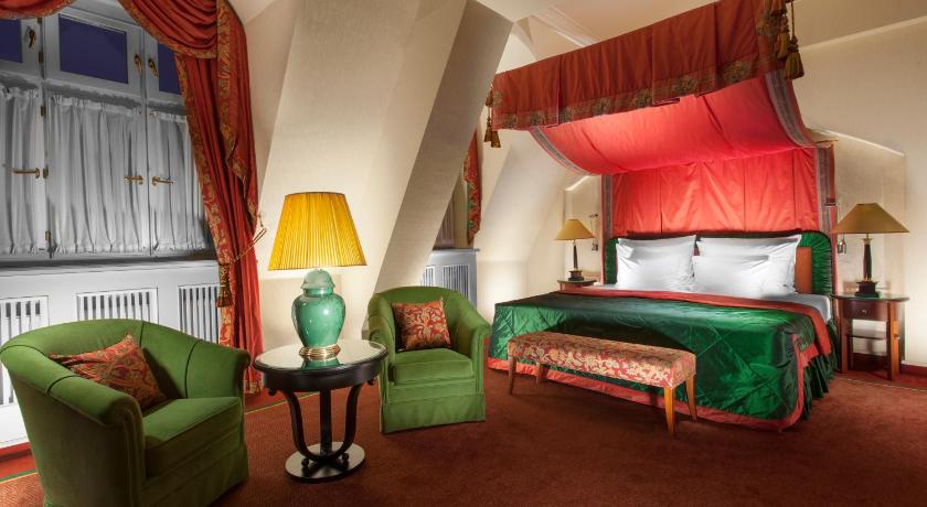 Image of New Year's Eve Art Nouveau Suite 0