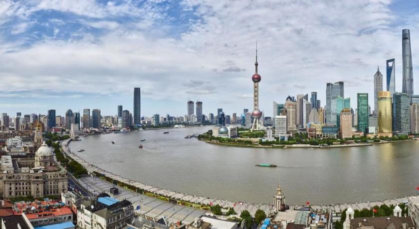 Image of King Luxury Panorama River View Suite 9